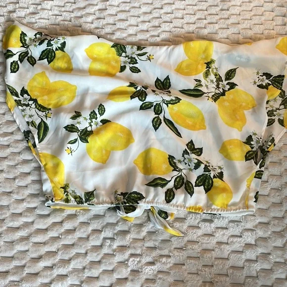 She + Sky Lemons Top! 172 - Picture 7 of 8